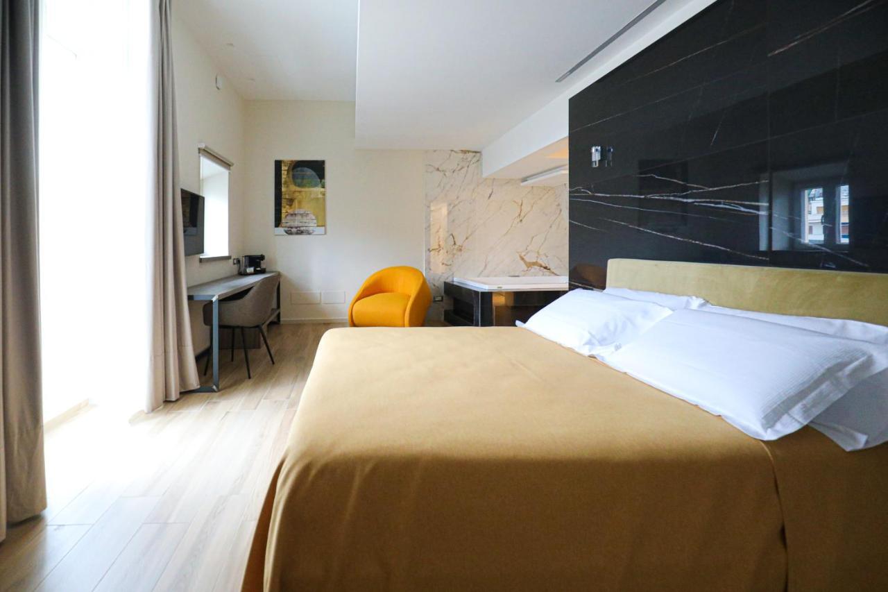 Municipio Luxury Suite Nápoles Exterior foto